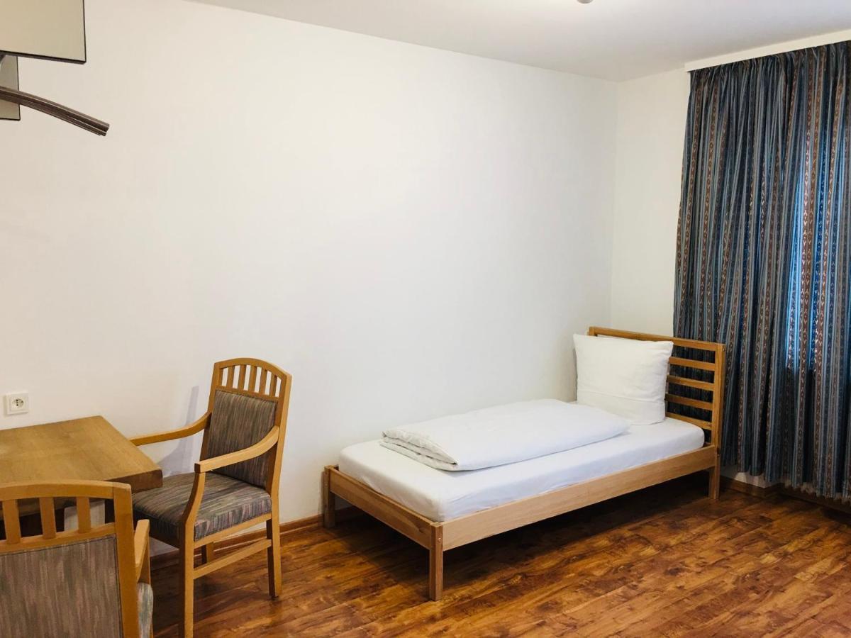 Apartamente プフリンゲン エクステリア 写真